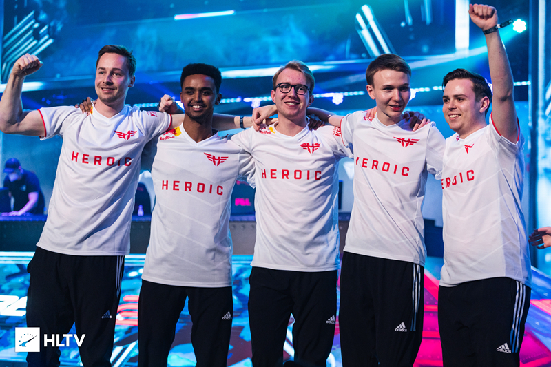 在德州扑克 在德州扑克